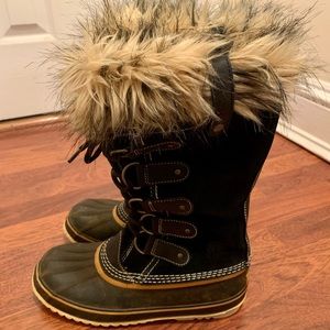 Sorel - Joan of Artic Black Snow Boots